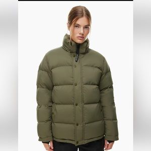 Aritzia Superpuff Original length army green